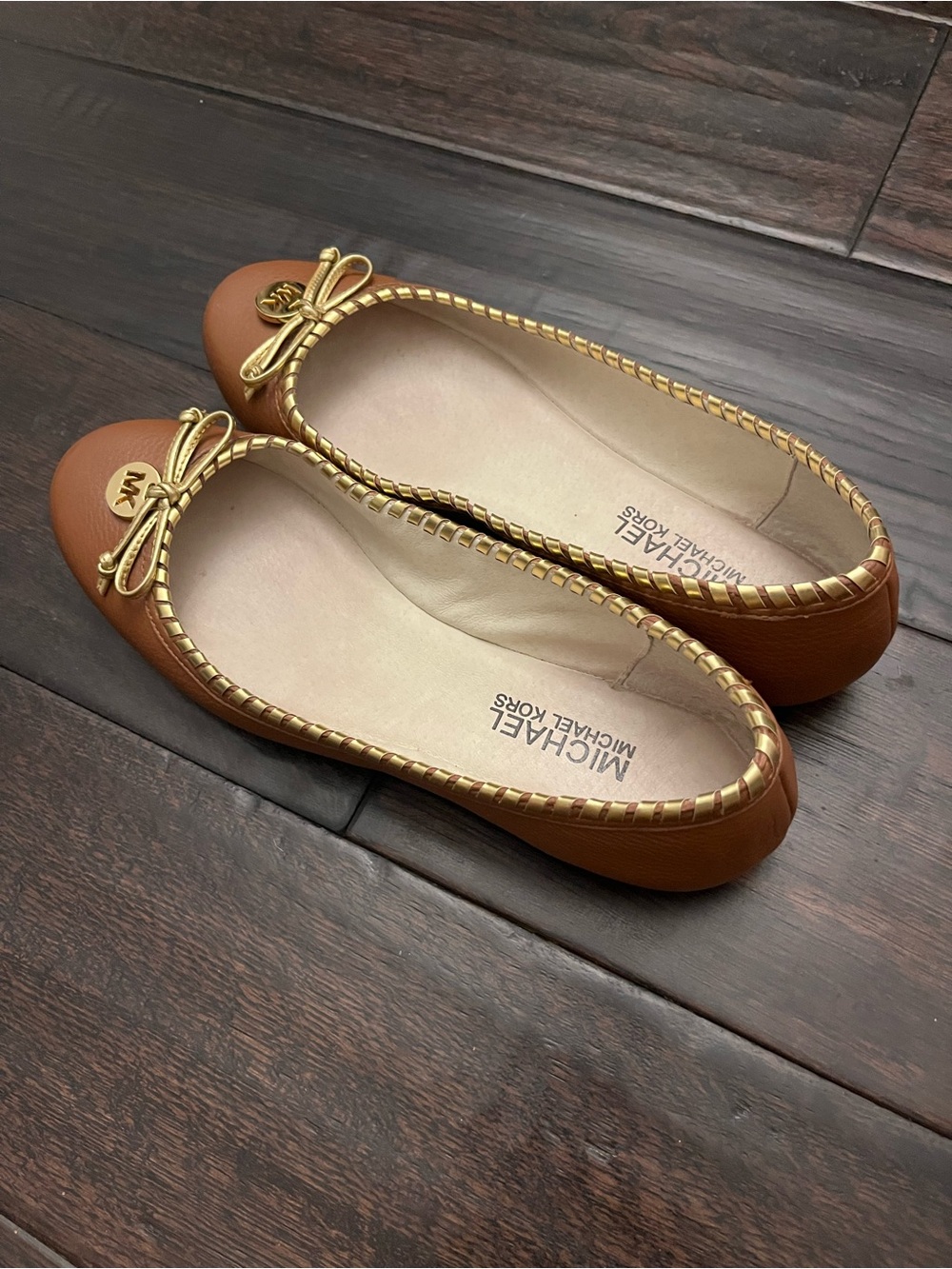 MICHAEL Michael Kors Cognac Leather Gold Stitch Bow Flats 6.5M